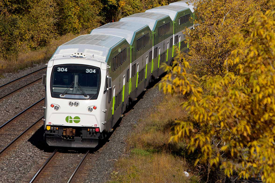 A GO Transit train rounding a curve.