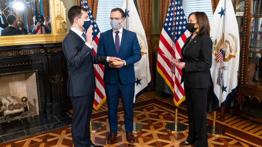 Buttigieg swearing in