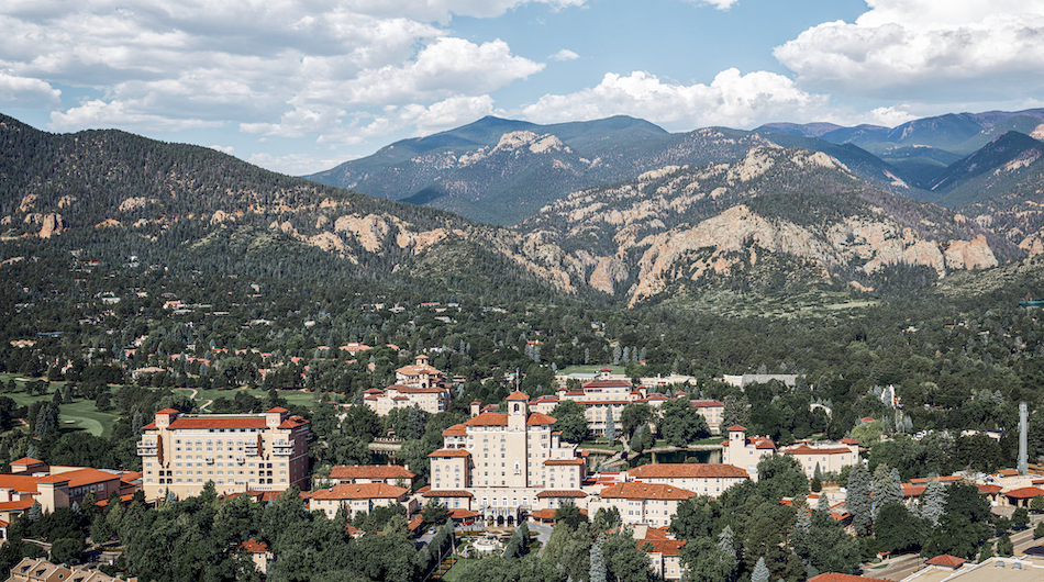 Colorado Springs Mountains in the Daytime