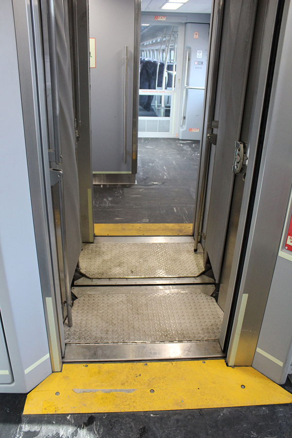 Midwest_New_Siemens_Gangway_900x600