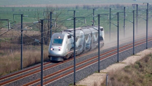 French TGV setting the world speed record.