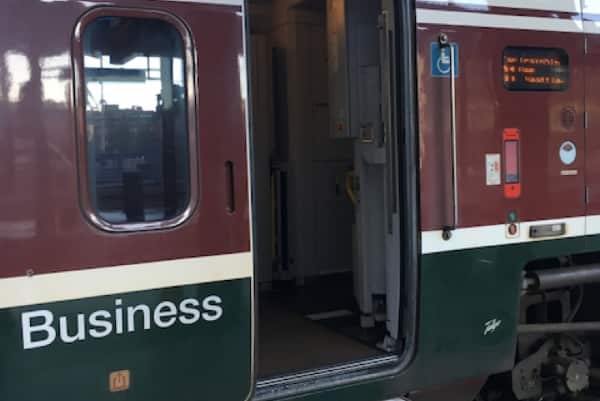 Amtrak Cascades exterior