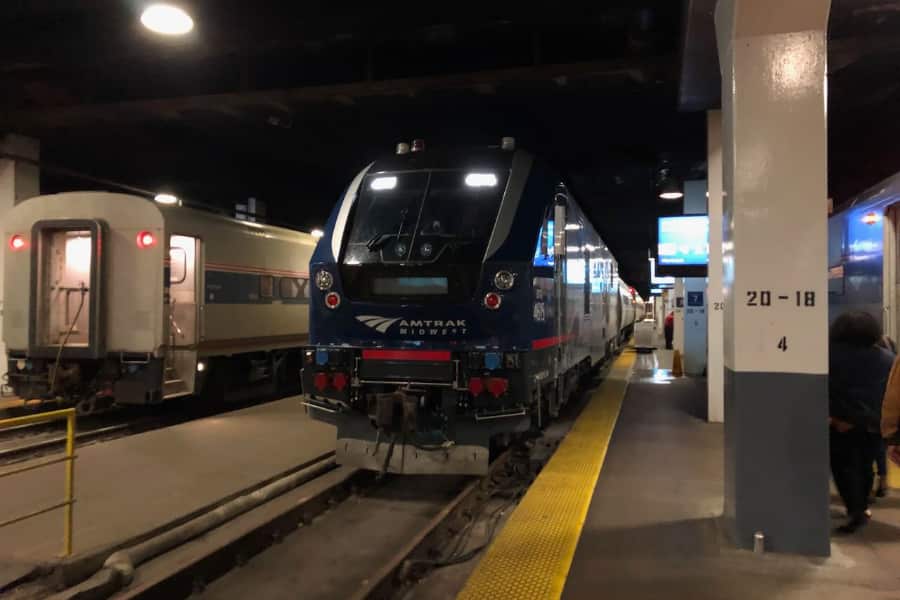 900x600 Chicago Union Station Diesel