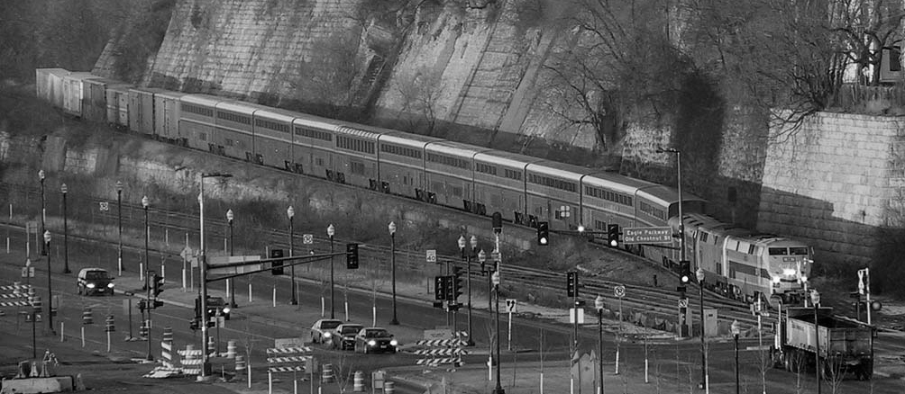 Empire_Builder_amtrakno8_20021226_stpaul