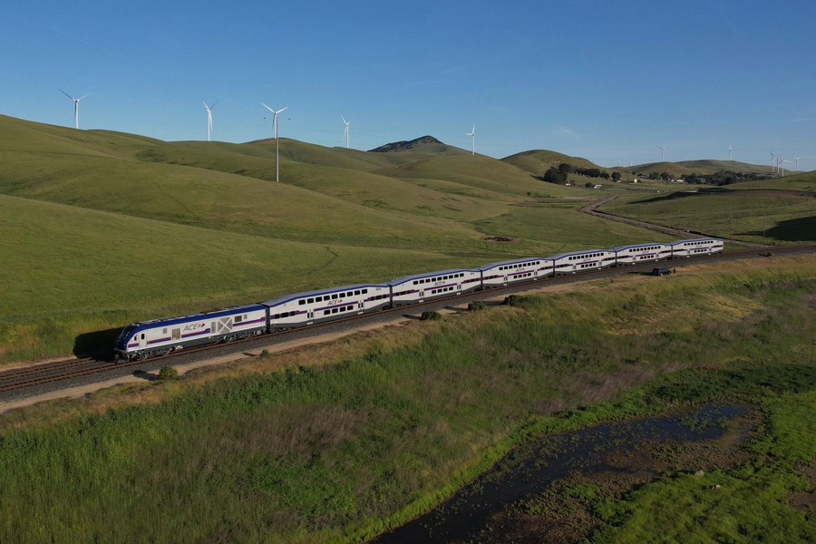 An ACE train passing through Altamont Valley, CA