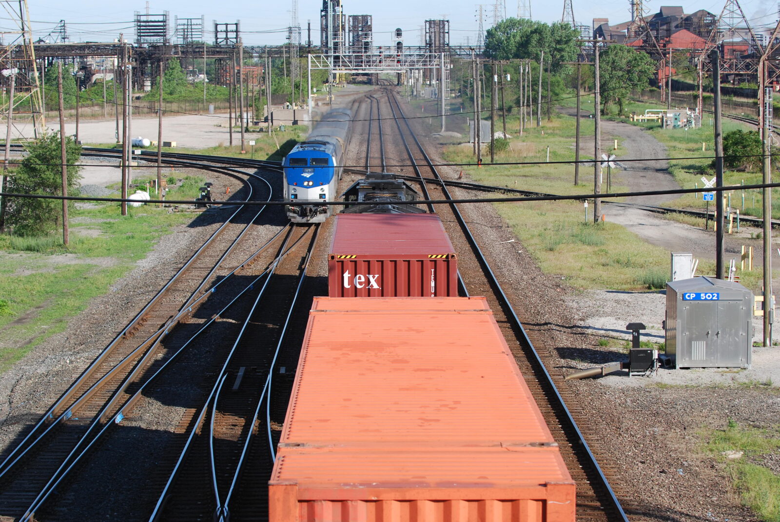 Amtrak_Freight_Passing