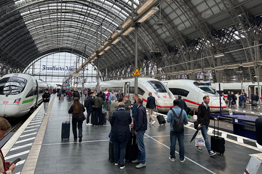 Crowded_Platform_Harnish_IMG_3385_900x600 A crowded platform in Frankfurt Germany with three high-speed trains.